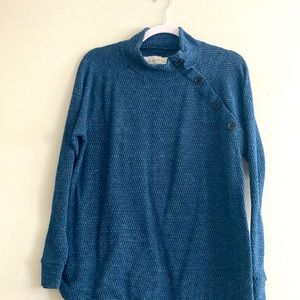 Lightweight mock neck sweater
